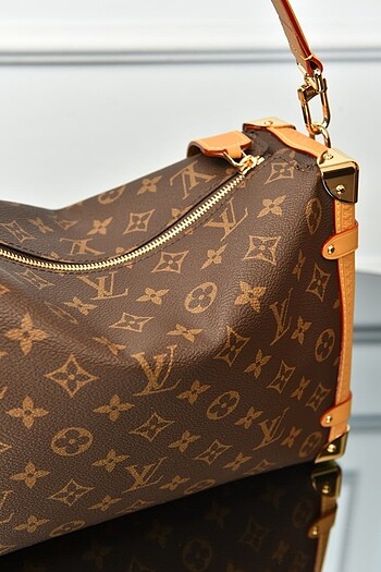  Beden LOUIS VUITTON - Side Trunk GM