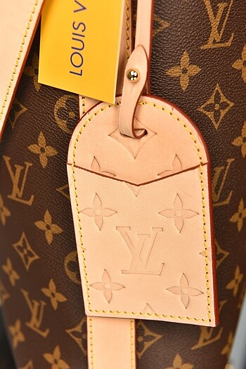  Beden LOUIS VUITTON - Vagabond Hobo Bag