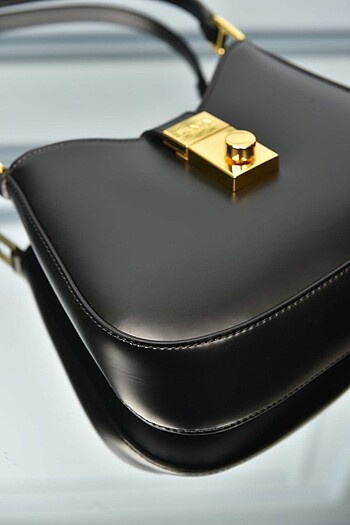 Beden PRADA - Cleo Bag