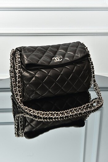 CHANEL- Around Chain Bag