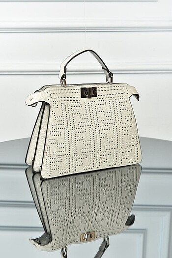 Beden FENDI - Peekaboo ISeeU Small