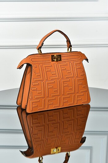 Fendi FENDI - Peekaboo ISeeU Small