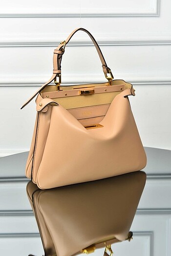 Beden FENDI - Peekaboo Soft Medium