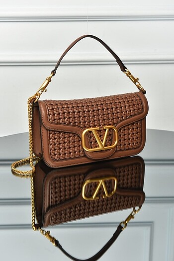 Valentino VALENTINO - VLogo Signature Leather Bag