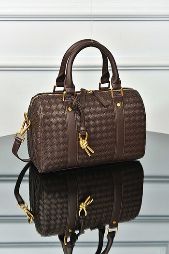 Beden BOTTEGA VENETA - Boston Woven Leather Bag