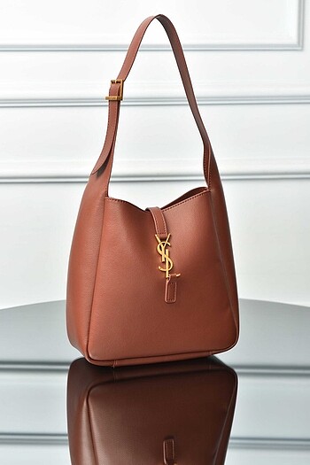 Beden YVES SAINT LAURENT - LE 5 A 7 Suple Small Grained Leather Bag
