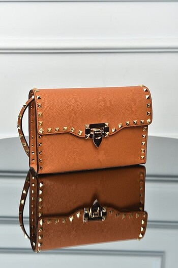 Valentino VALENTINO - Rockstud Grainy Calfskin Crossbody Bag