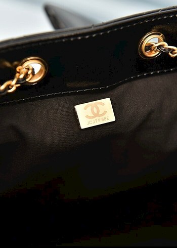 Chanel 25 Medium Handbag Zincir Detaylı Siyah Deri Kadın Çanta - Görsel 13