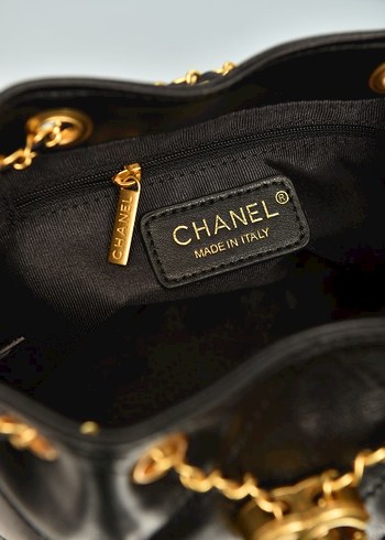 CHANEL - Mini Bucket Bag 
Zincir Detaylı Parlak Deri Kadın Çanta - Görsel 8