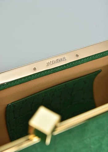 JACQUEMUS - The Salon Clutch
Yeşil Süet Kadın Çanta - Görsel 8