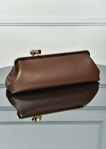 JACQUEMUS - The Salon Clutch 
 Siyah Deri Kadın Clutch Çanta - Görsel 3