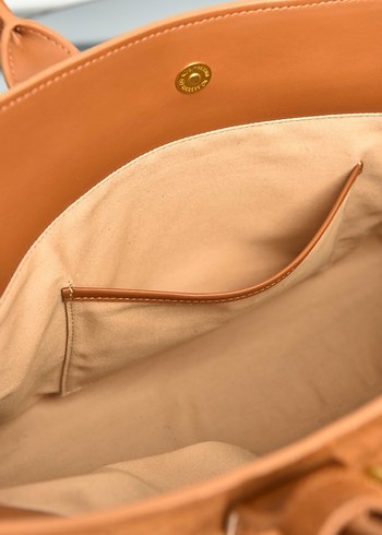 PRADA - Suede Handbag
Kadın Bej Süet Kemerli Çanta - Görsel 16