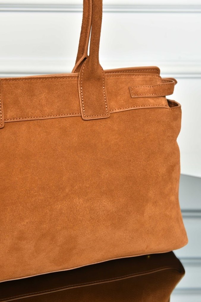 PRADA - Suede Handbag 
Kadın Bej Süet Kemerli Çanta - Görsel 4