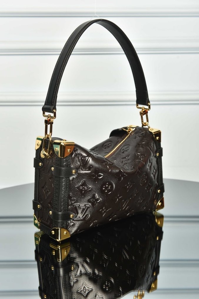LOUIS VUITTON - Side Trunk MM Klasik Siyah Deri Kadın Çanta - Görsel 3