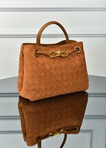 BOTTEGA VENETA Small Suede Andiamo Bag Süet Tokalı Kadın Çanta