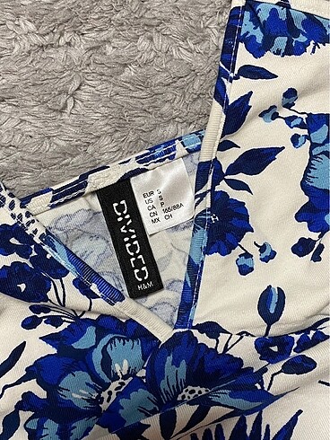 s Beden H&M Çiçekli Crop