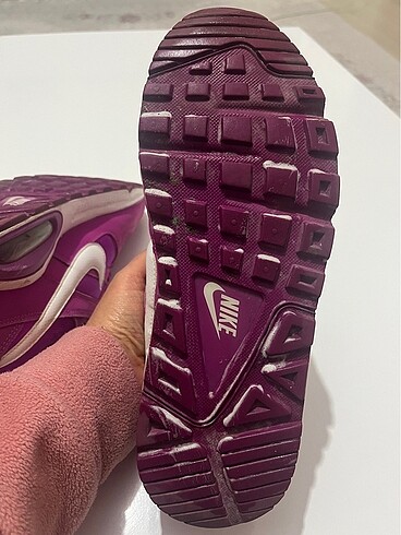 38,5 Beden mor Renk Nike ayakkabı orijinal