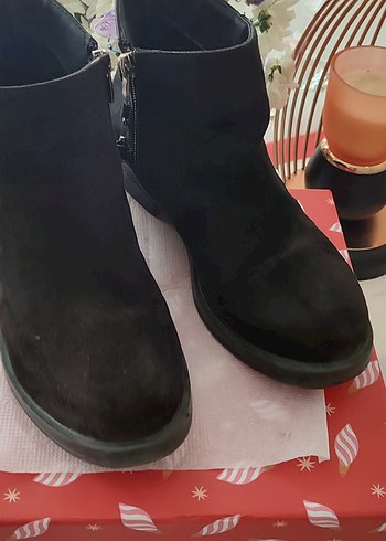 Diğer Kadın Siyah Bot