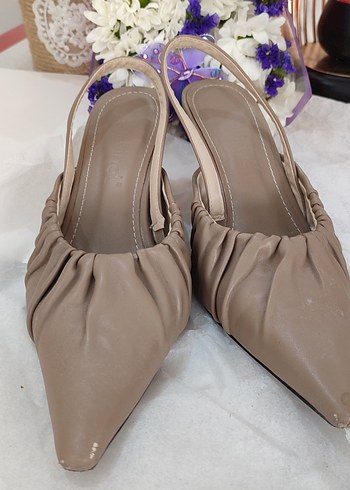 Bej Pilili Stiletto Topuklu Kadın Ayakkabı