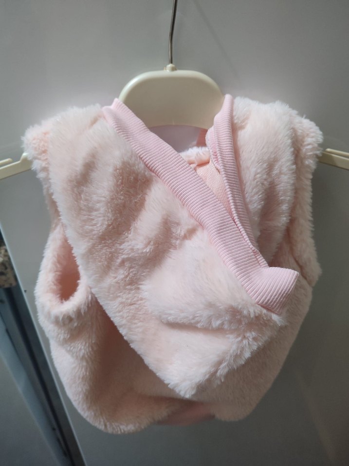 Kız Çocuk Pembe Kürklü Nakışlı Yelek - Görsel 2