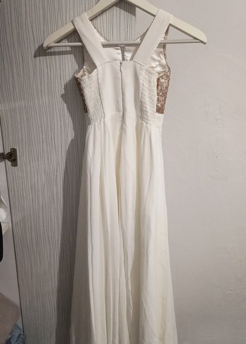 Uzun Beyaz Pullu Çocuk Abiye Elbise - Görsel 3