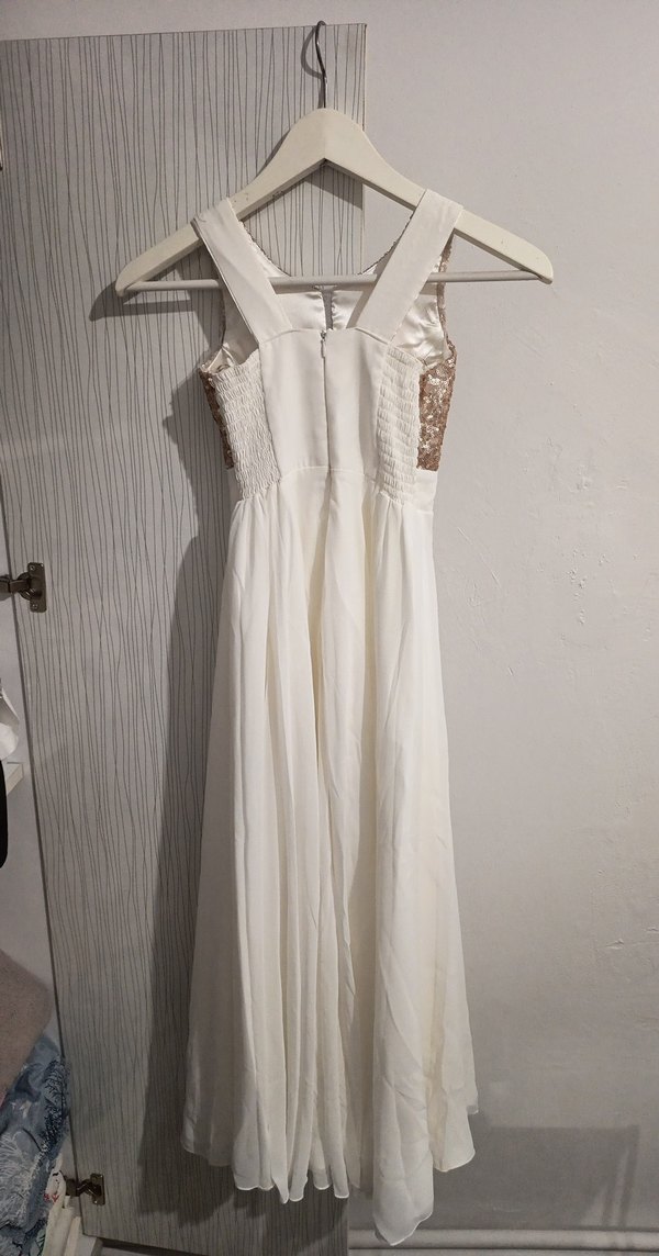 Uzun Beyaz Pullu Çocuk Abiye Elbise - Görsel 3