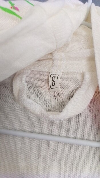 Kadın kellebek Desenli Kapşonlu Peştamal Plaj Yeleği
Bu ürünümüz - Görsel 8