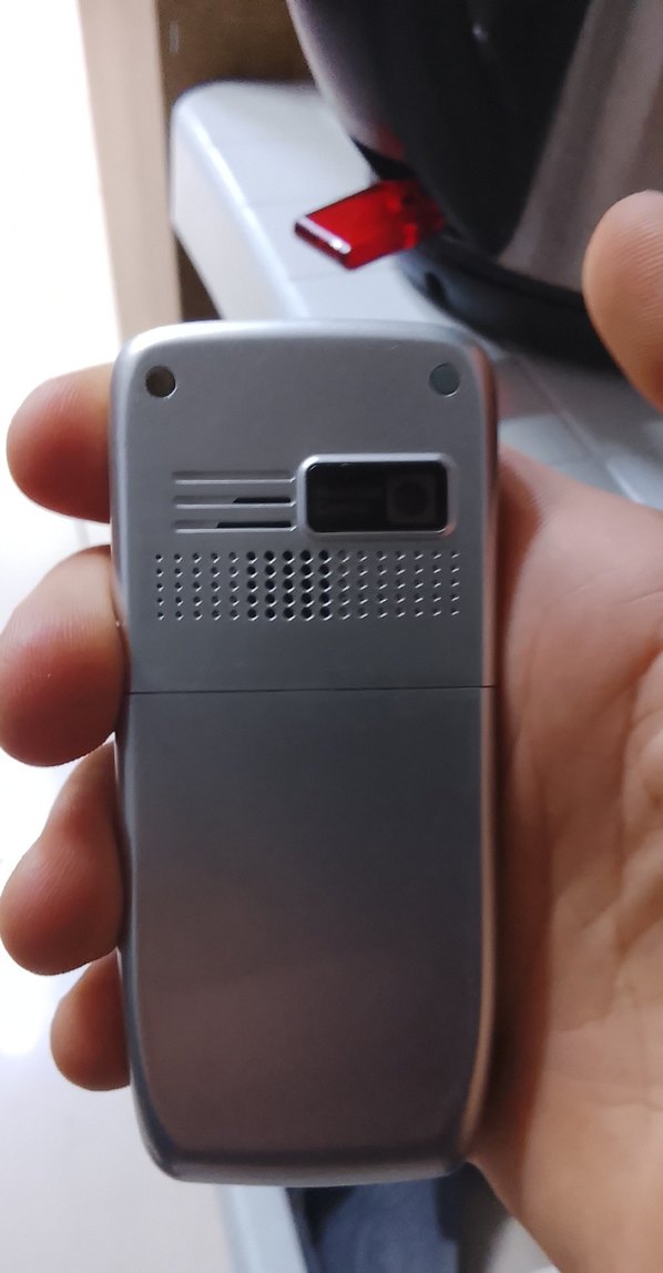 Gri Basit Tuşlu Telefon - Görsel 2