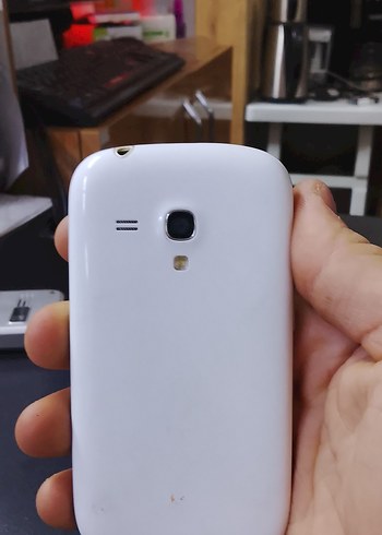 Beyaz Samsung Android Telefon - Görsel 2