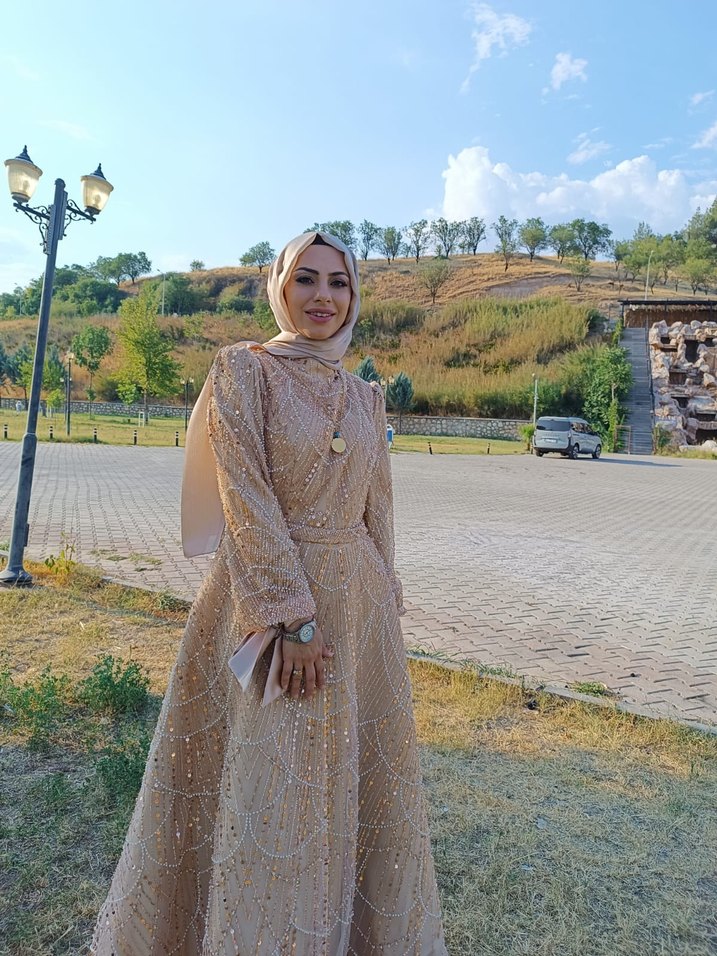 bej renk prenses model 40/44 beden aralığı Satılık - Görsel 2