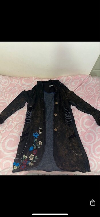 Batik ve çiçek desenli hırka