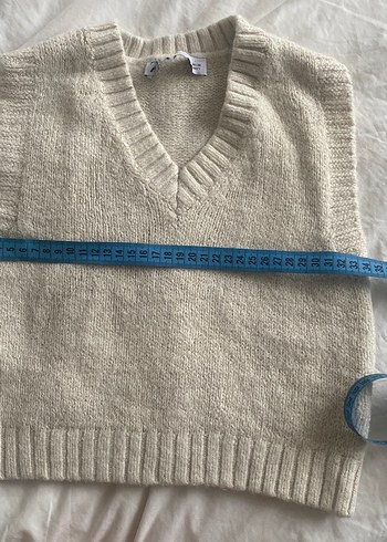 Bej V Yaka Örme Kolsuz Süveter - Görsel 5