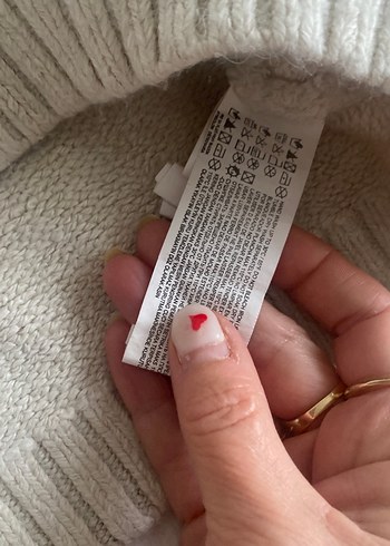 Bej V Yaka Örme Kolsuz Süveter - Görsel 3