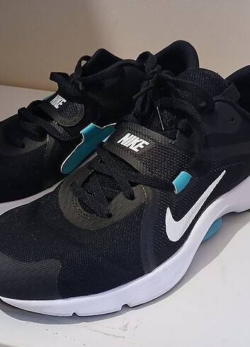 44 Beden siyah Renk Orjinal nike