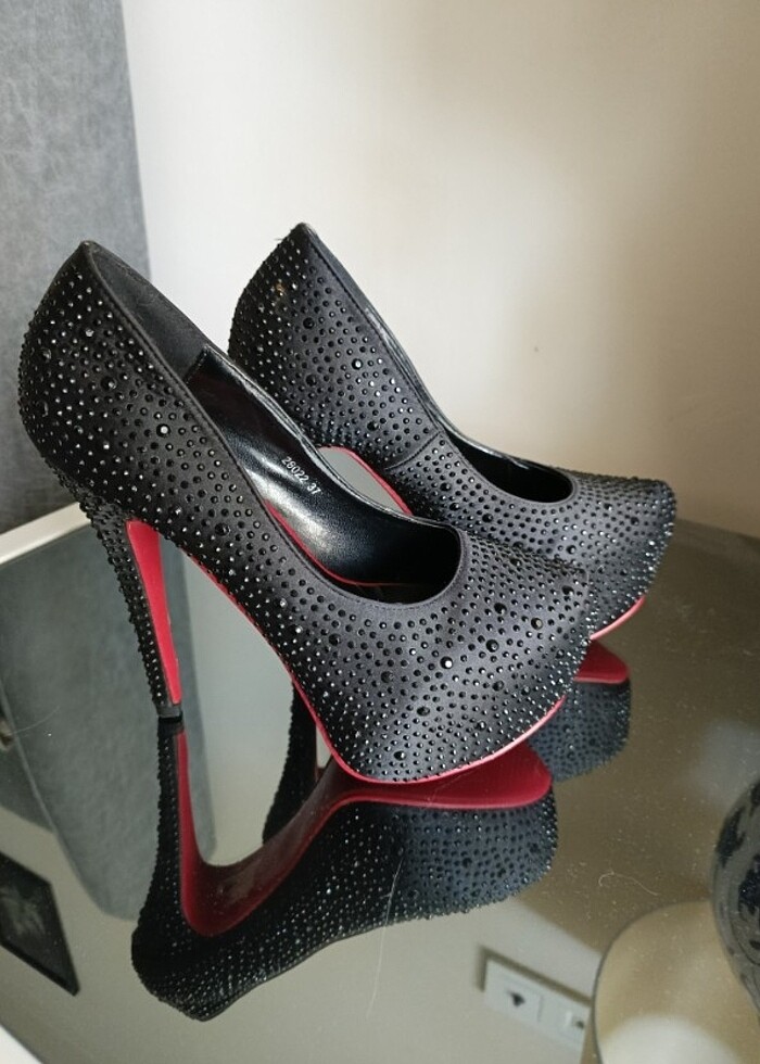 Topuklu ayakkabı - Görsel 2