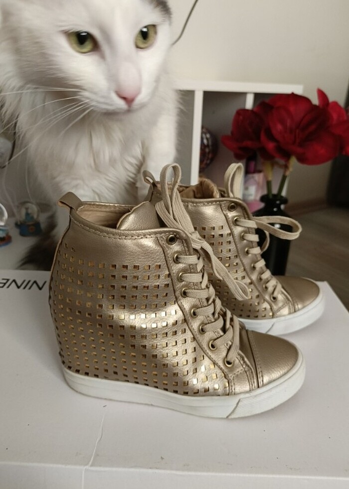 Altın Ayakkabı - Görsel 4