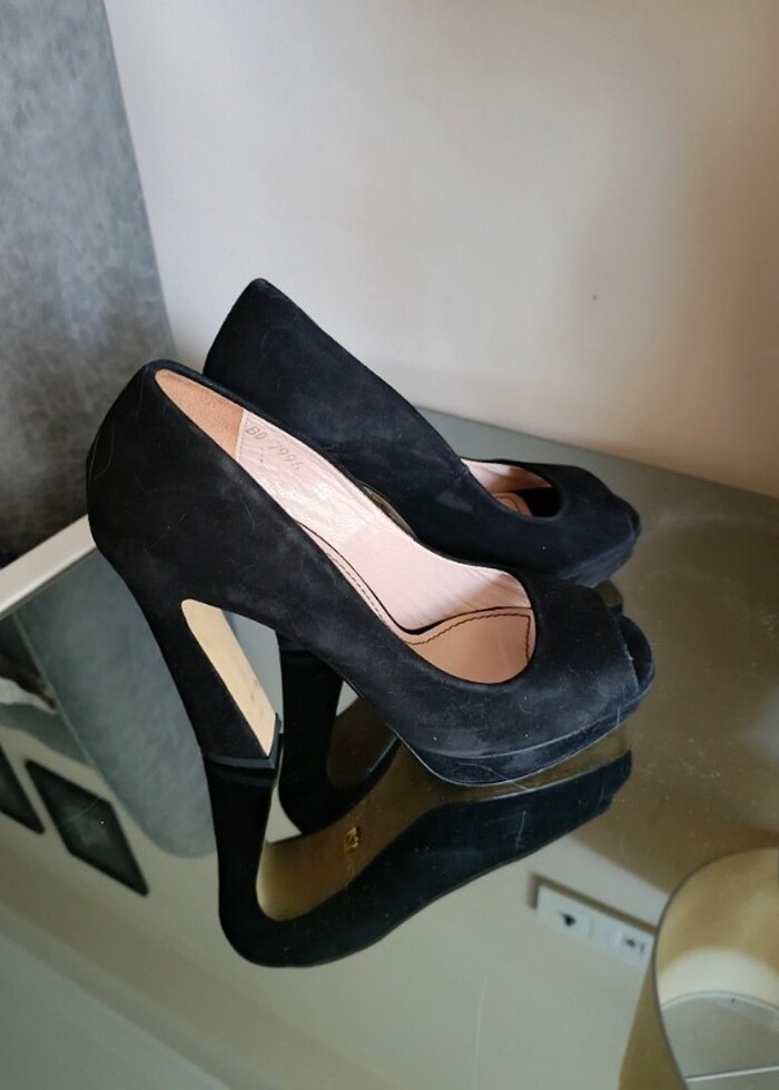 Süet yüksek topuklu ayakkabı - Görsel 2