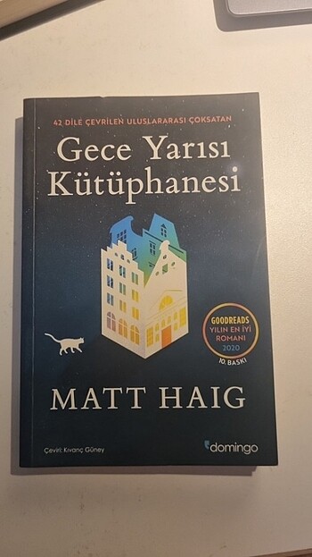 Gece yarısı kütüphane