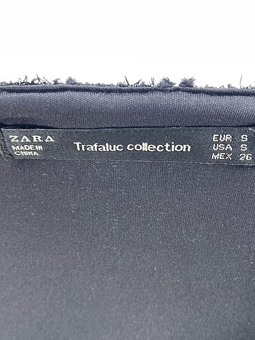 s Beden siyah Renk Zara Kısa Salopet %70 İndirimli.