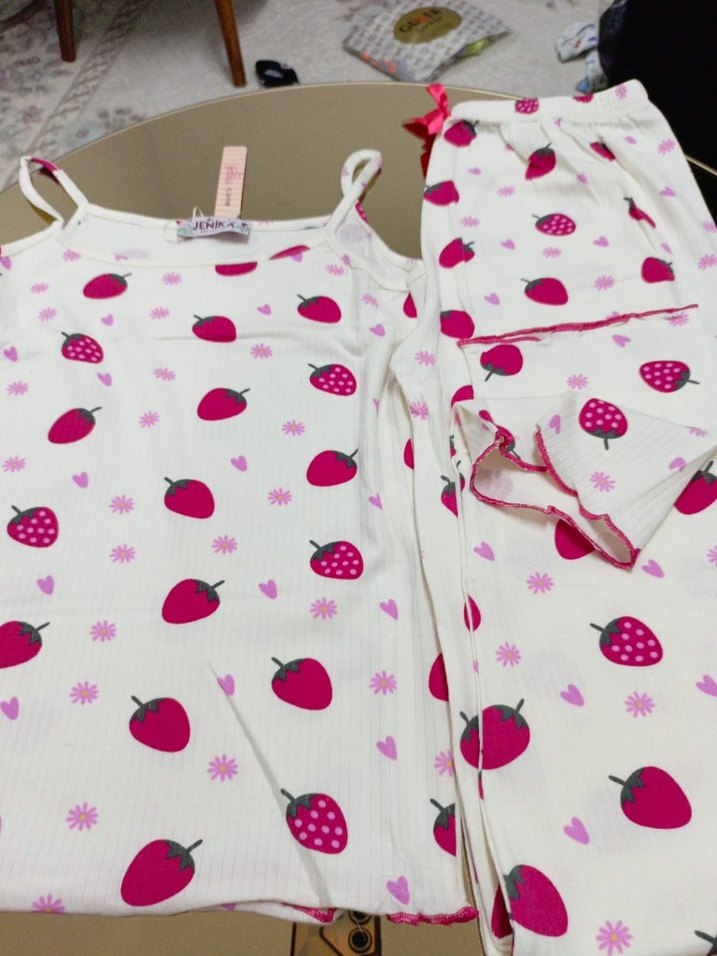 Pembe Çilek Desenli Kısa Kadın Pijama Takımı - Görsel 4