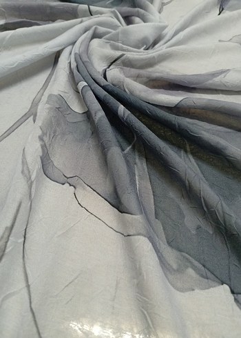 Gri Dökümlü Kadın şal - Görsel 2