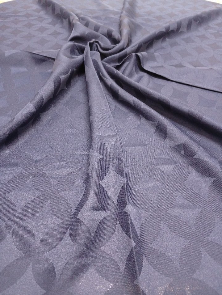 Gri Drapeli Kadın Şal - Görsel 2