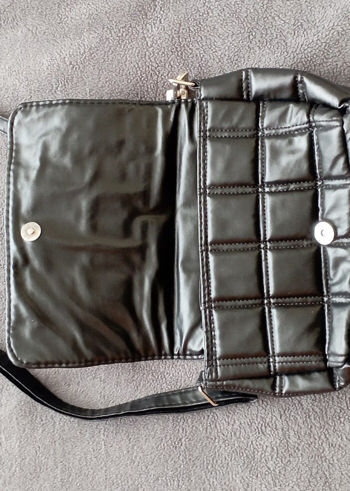 Siyah deri omuz çantası  - Görsel 2