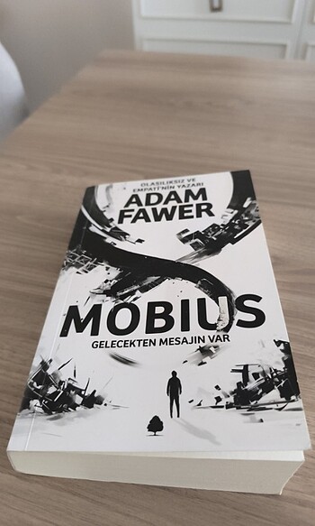  Beden Adam Fawer Mobius