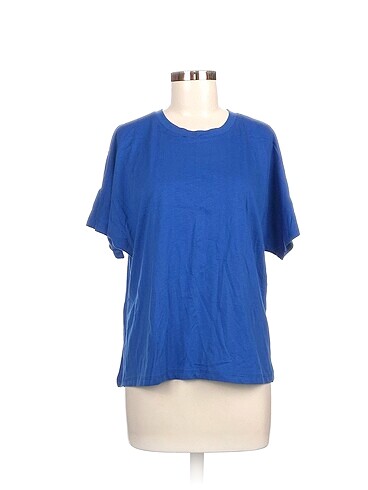 Atmosphere T-shirt %70 İndirimli.