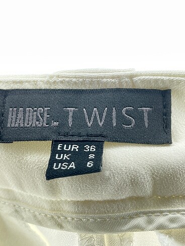 36 Beden beyaz Renk Twist Düz Kesim %70 İndirimli.
