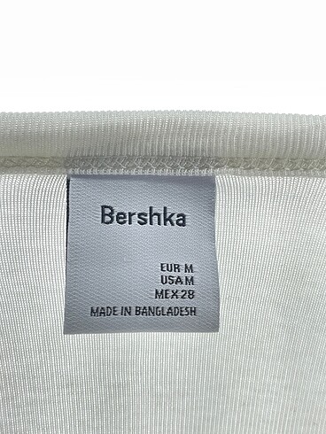m Beden beyaz Renk Bershka T-shirt %70 İndirimli.