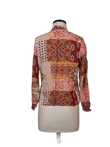 38 Beden LC Waikiki Bluz %70 İndirimli.