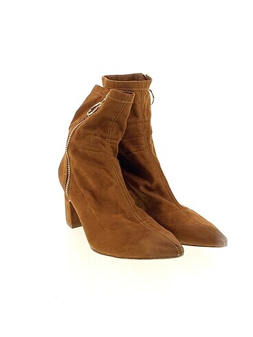 Stradivarius Stradivarius Bot %70 İndirimli.