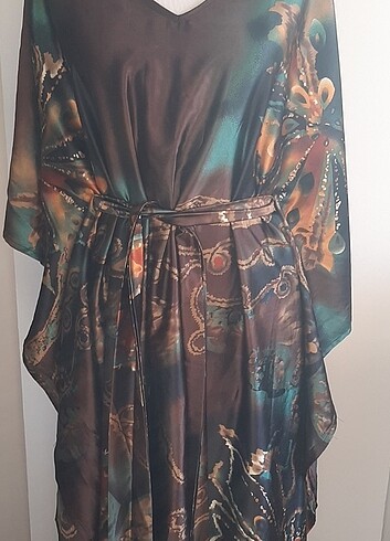 Diğer Kimono elbise. Bol kesim. S, M, L bedenlere uygundur.